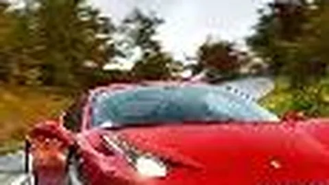 张艺谋年逾古稀严寒中亲临片场指导，演员脸部陷入雪地