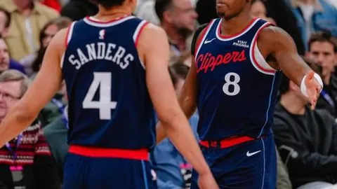 巴塞罗那力挽狂澜逆转那不勒斯，德容妙传奥巴梅扬建功